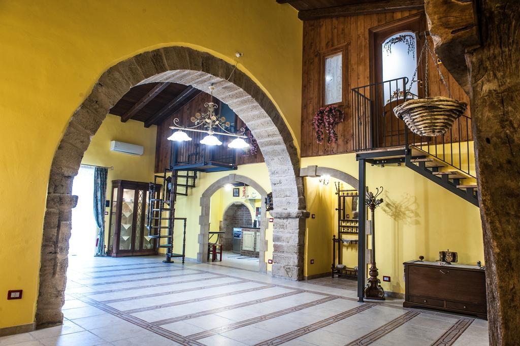 Il Vecchio Frantoio Villa Аугуста Екстериор снимка
