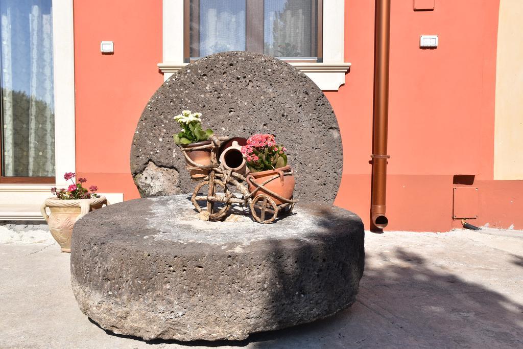 Il Vecchio Frantoio Villa Аугуста Екстериор снимка