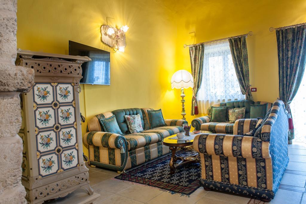 Il Vecchio Frantoio Villa Аугуста Екстериор снимка
