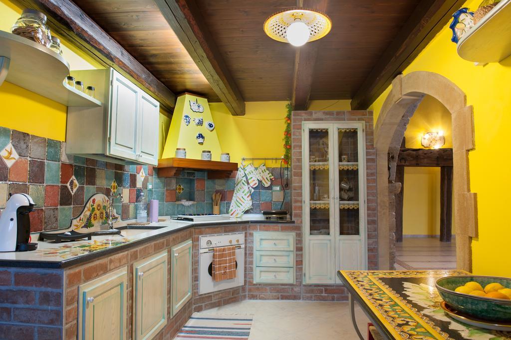 Il Vecchio Frantoio Villa Аугуста Екстериор снимка