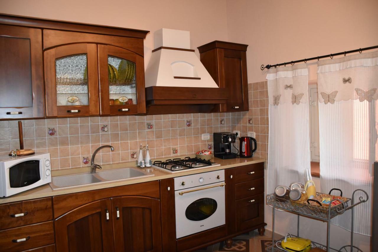Il Vecchio Frantoio Villa Аугуста Екстериор снимка